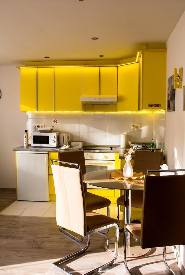Blue Line Apartements อาร์โนลด์ชไตน์ ภายนอก รูปภาพ